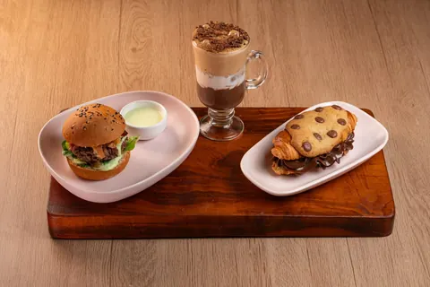 Combo do Pé de Café na Brigaderia Madame Gourmet